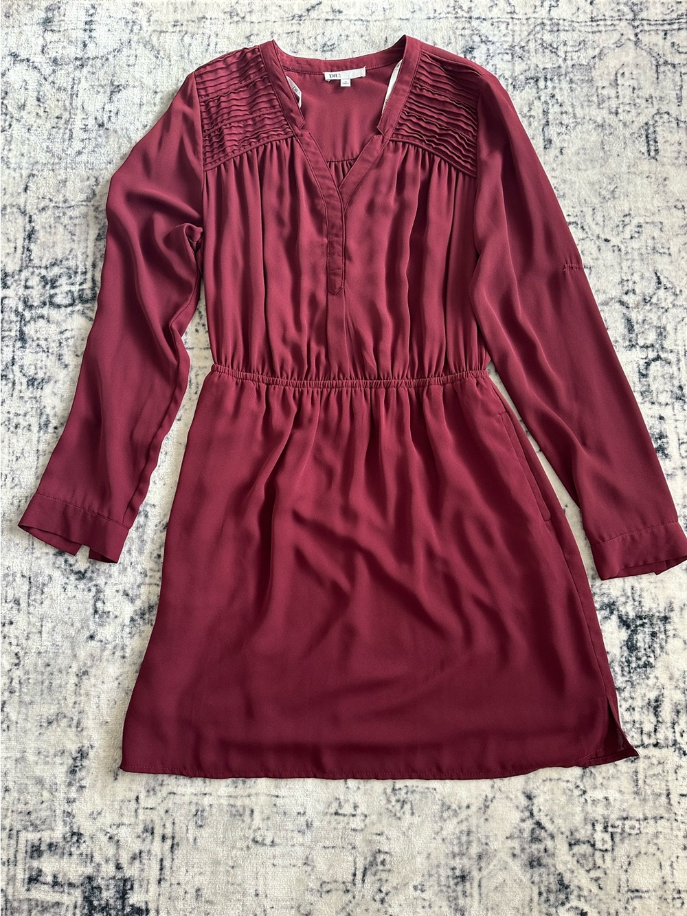 DR2 Long-Sleeve V-Neck Wine Red Tunic Dress